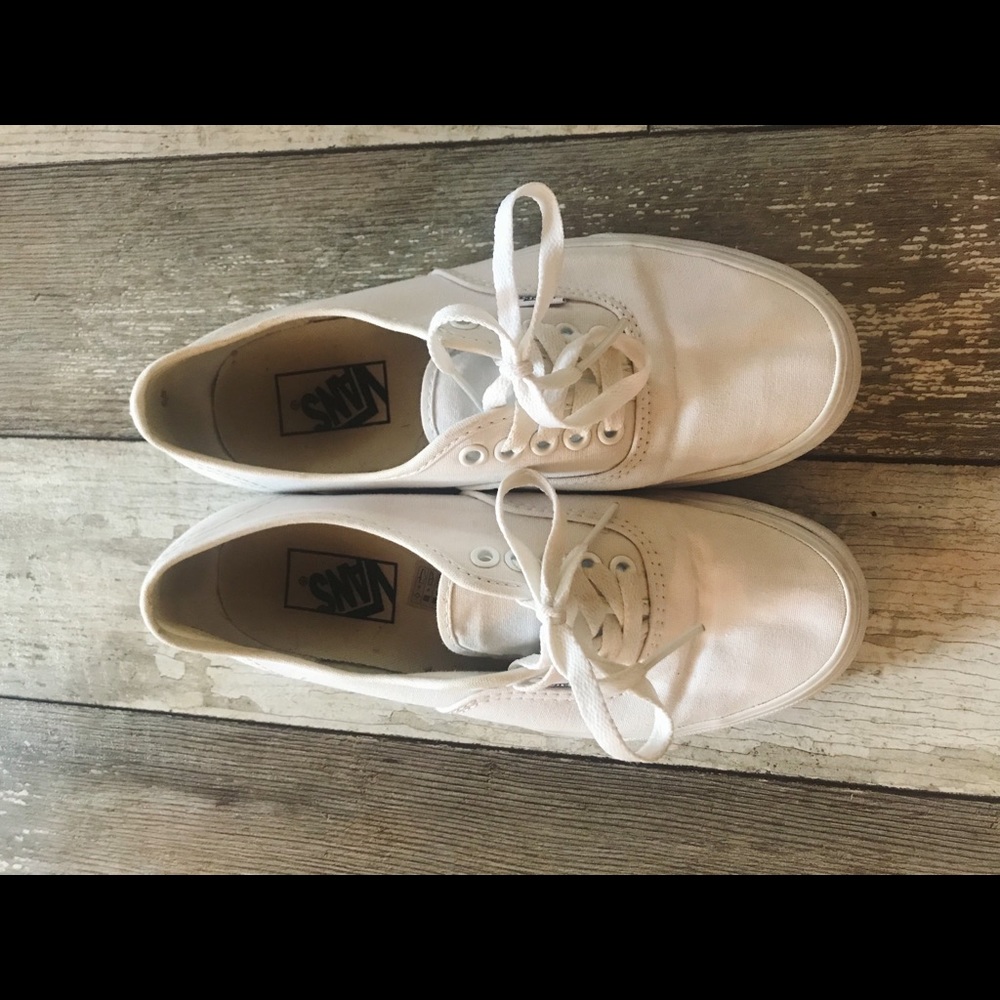 Women’s white vans